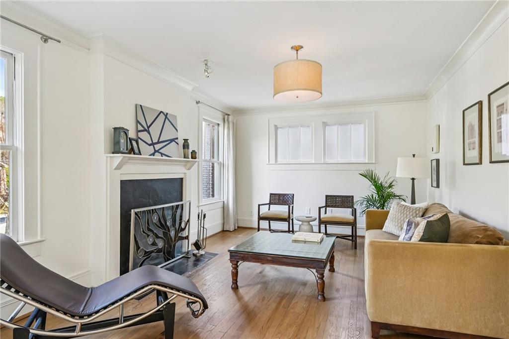 729 Virginia Circle NE