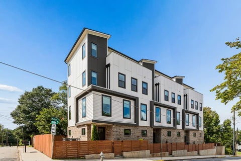 Townhouse For Rent - 105 Walnut Street<br/> Atlanta, GA 30314