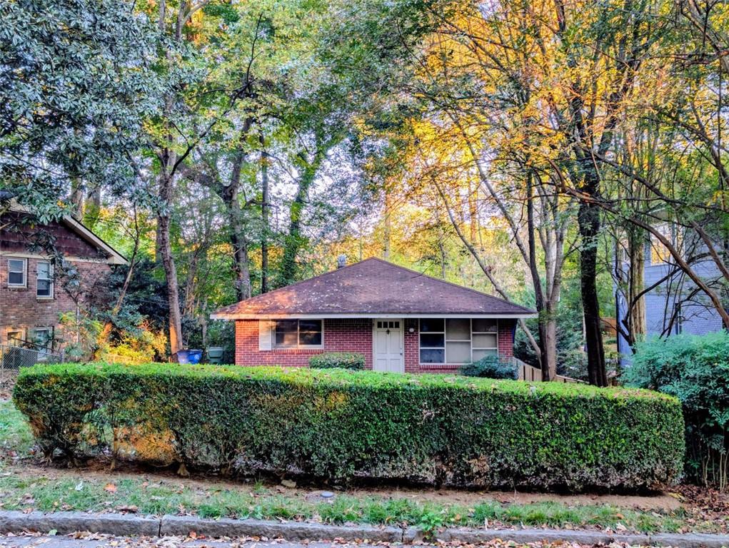 2112 ARLINGTON Avenue NE