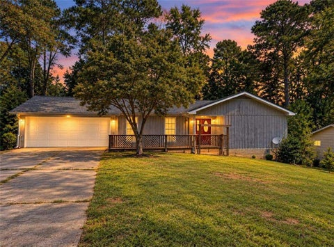 Photo of 2201 Rolling Acres Drive DR, Conyers, GA 30094 (MLS # 7848678)