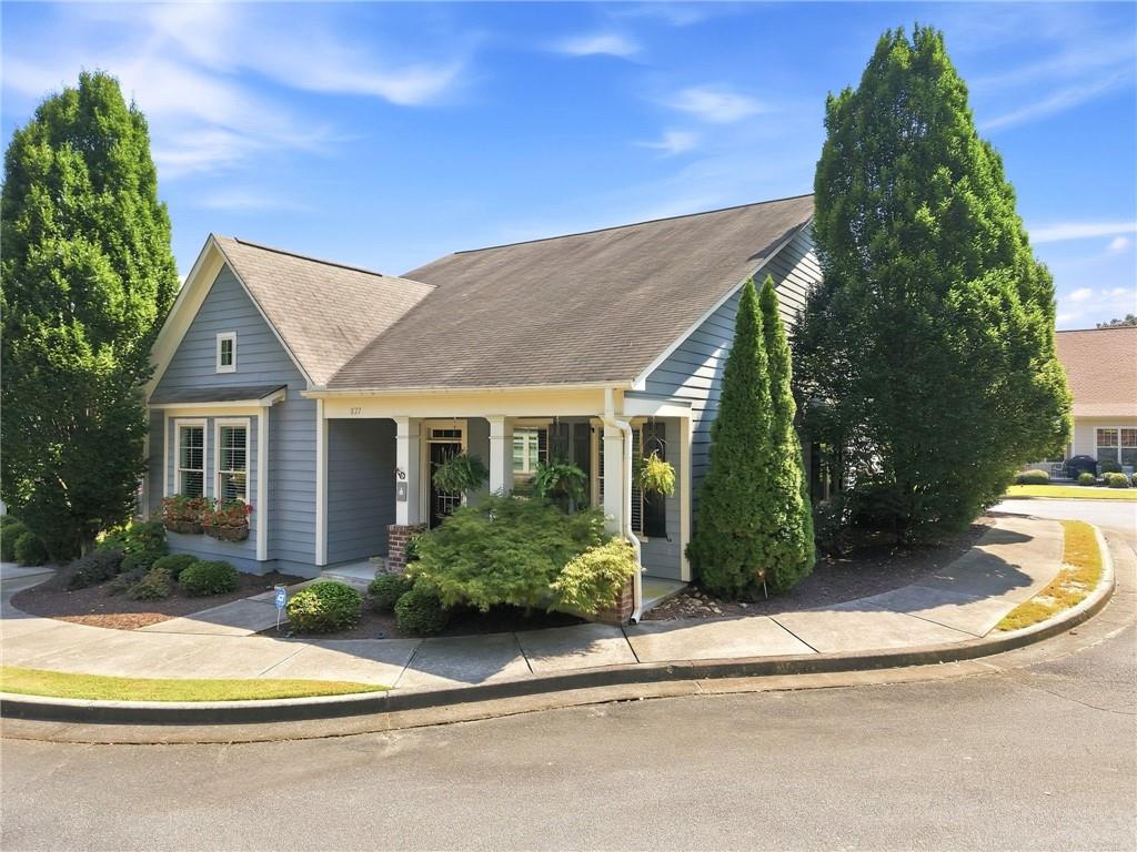 827 Rockford Commons Drive SW
