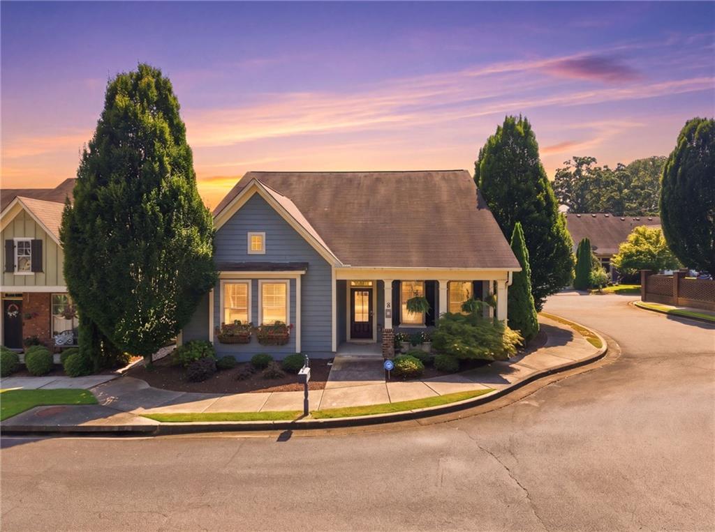 827 Rockford Commons Drive SW