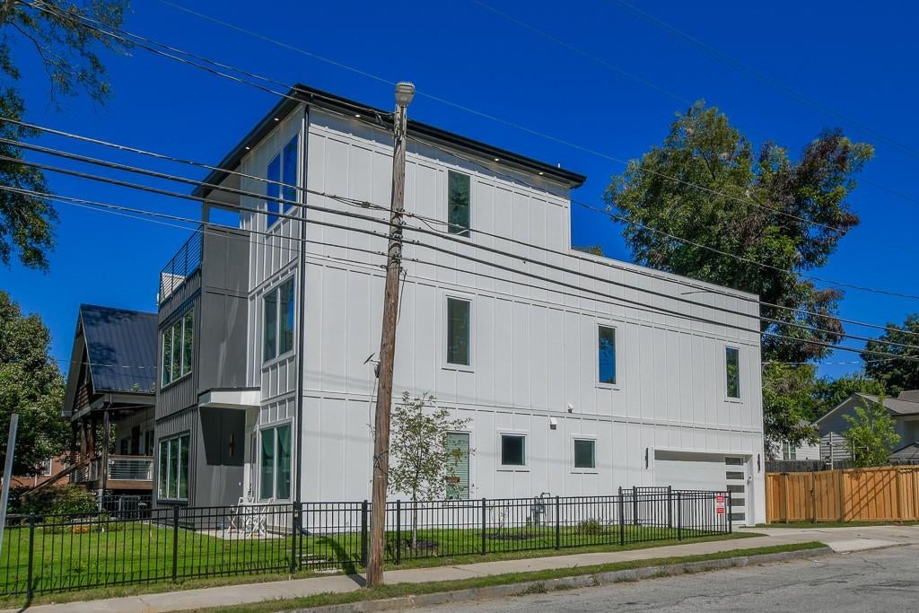 1064 Mcdaniel Street SW