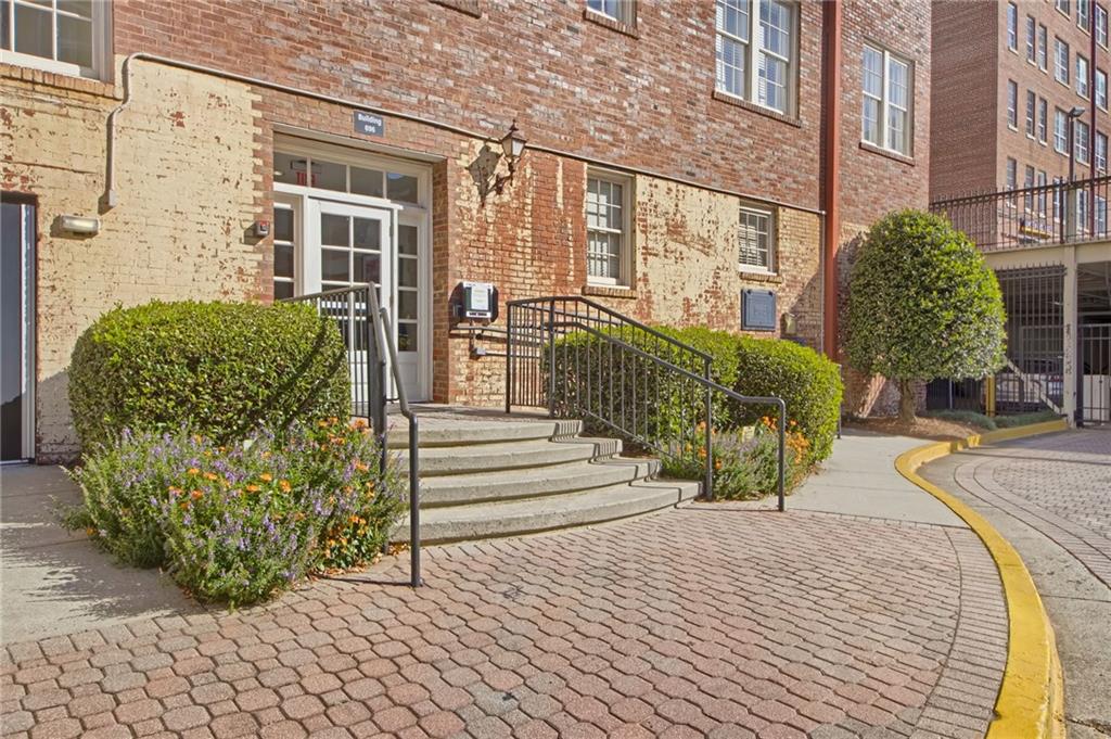 Cornerstone Village - Residential