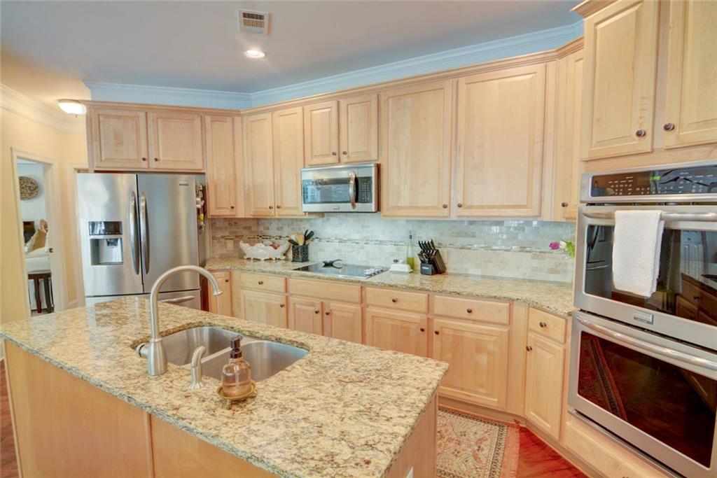 3660 Highcroft Circle NW