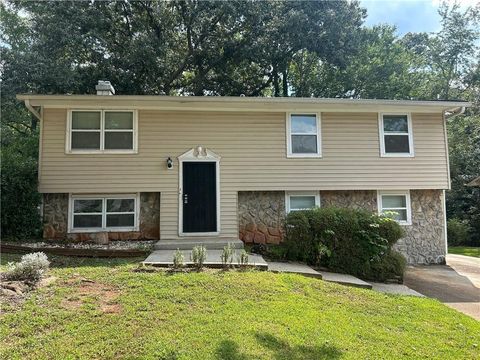 Photo of 1214 Mannbrook Drive, Stone Mountain, GA 30083 (MLS # 7639192)