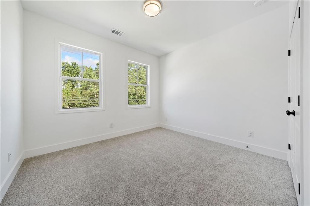 JOHNSON FERRY ESTATES (SEE BENTHILL) - Residential Lease