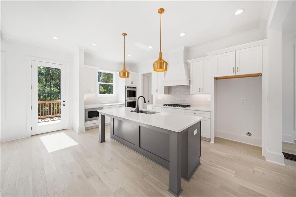 JOHNSON FERRY ESTATES (SEE BENTHILL) - Residential Lease