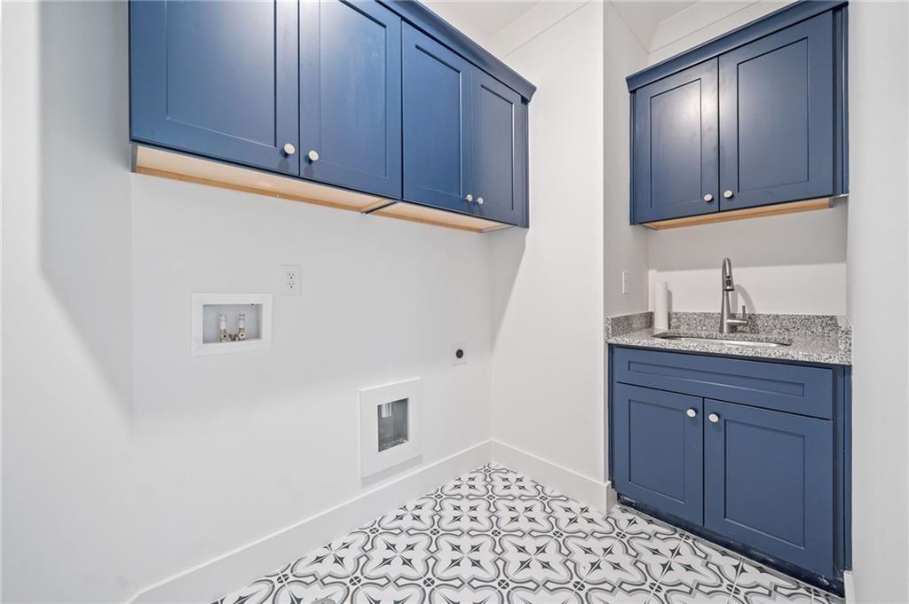 JOHNSON FERRY ESTATES (SEE BENTHILL) - Residential Lease