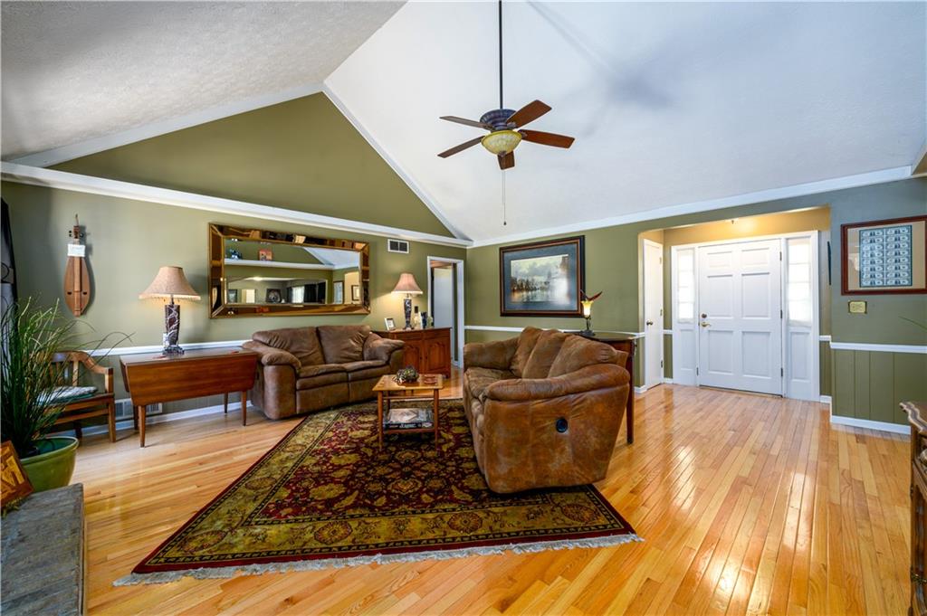 2272 Kimberley Way, Snellville, Georgia image 8