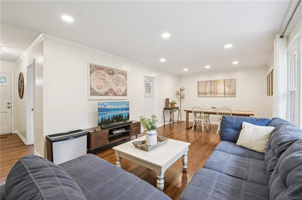 4372 Ashwoody Trail NE