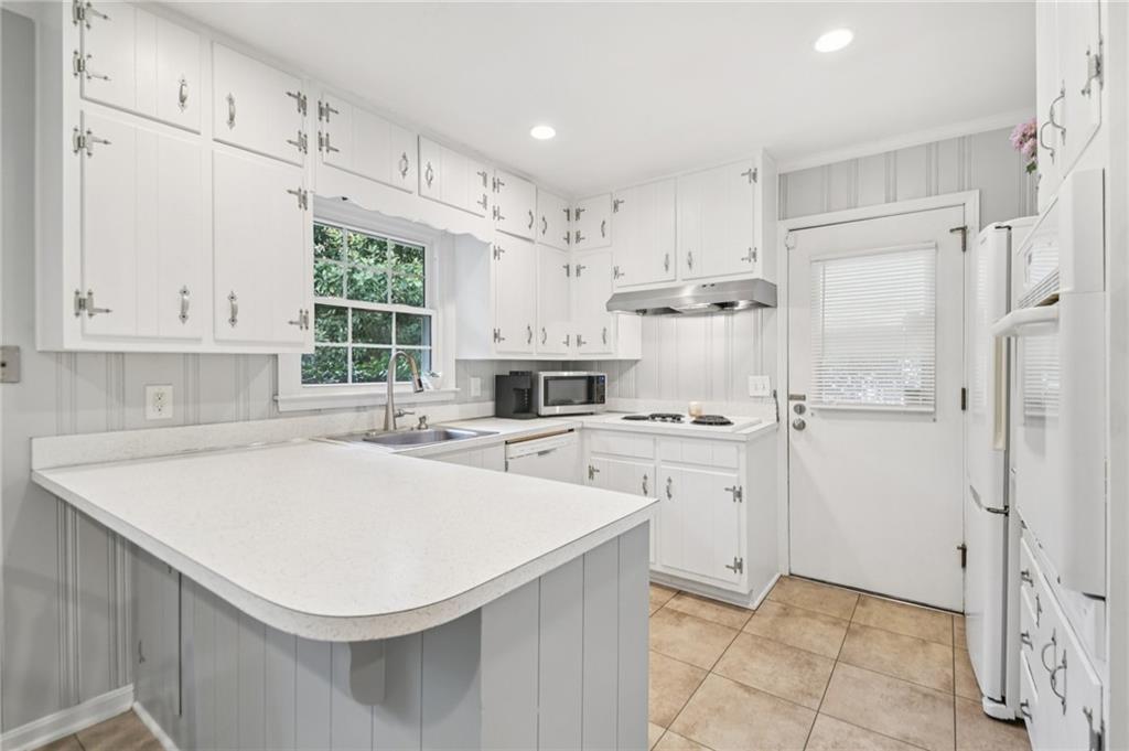 4372 Ashwoody Trail NE