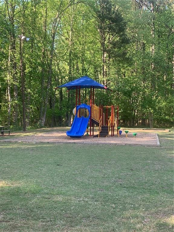 812 Seasons Parkway, Norcross, Georgia image 32
