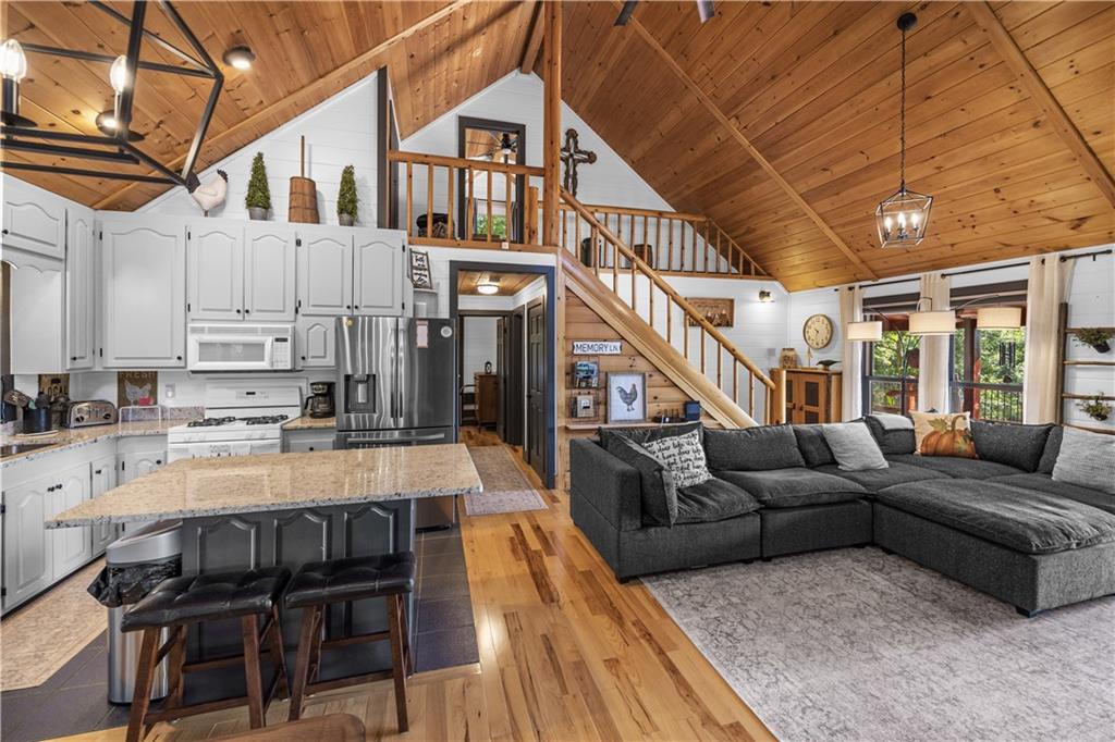 832 Scenic Mountain View Road