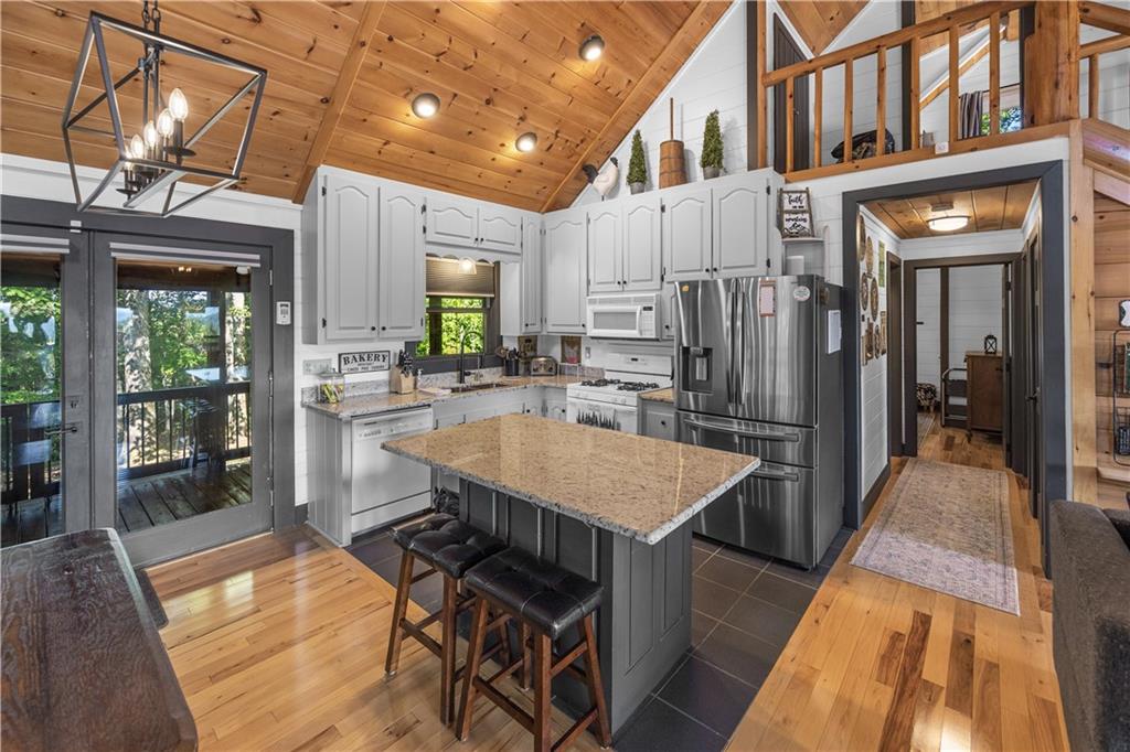 832 Scenic Mountain View Road