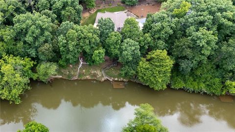 A home in Calhoun