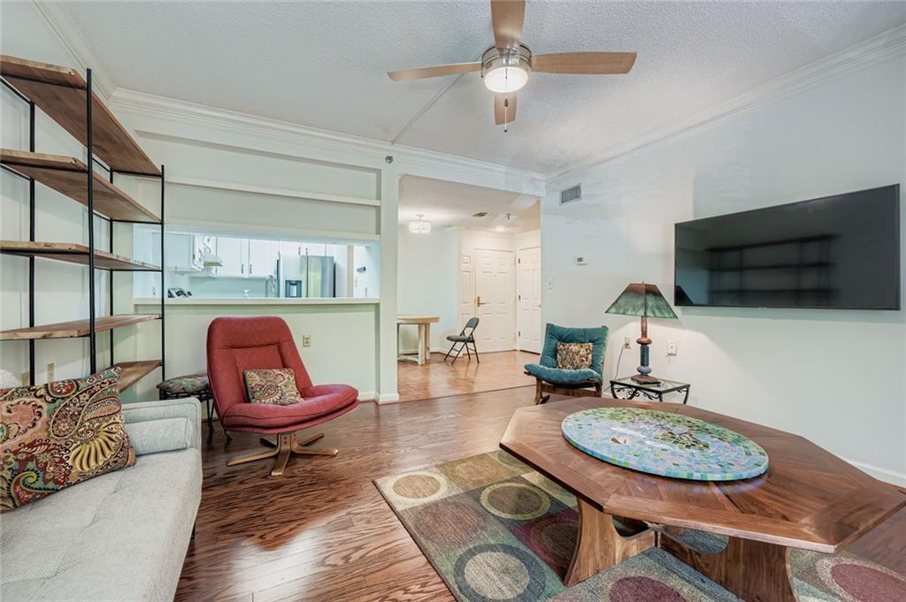 1800 Clairmont Lake A325