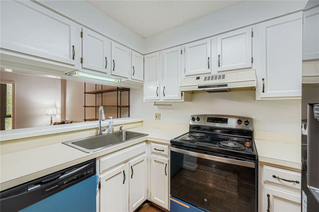 1800 Clairmont Lake A325