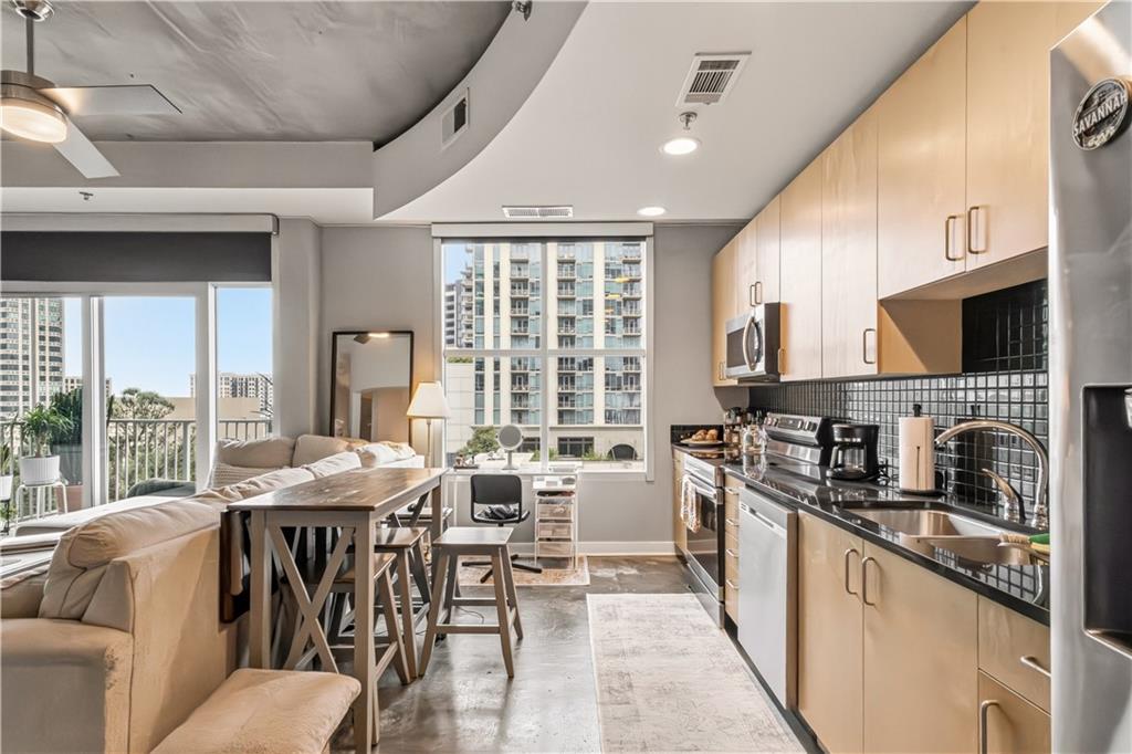 250 Pharr Road NE 804