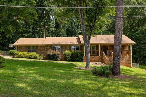 Single Family Residence in Lithonia GA 5210 Lost Dutchman Drive.jpg