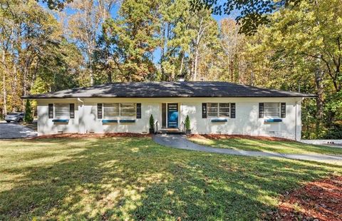 Photo of 2150 Azalea Circle, Decatur, GA 30033 (MLS # 7700478)