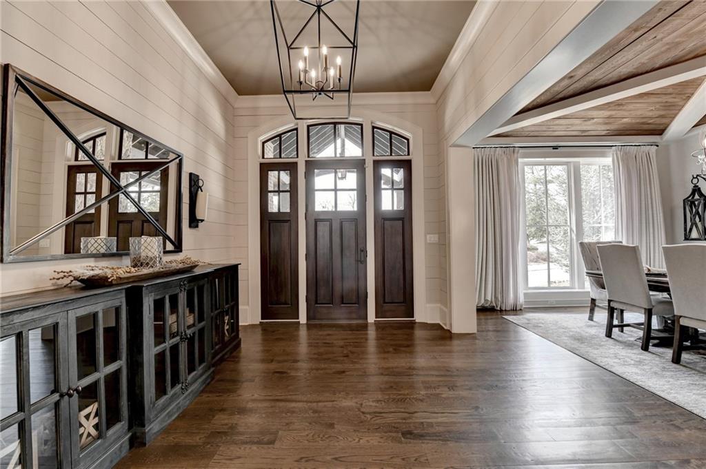 989 Crescent River Pass