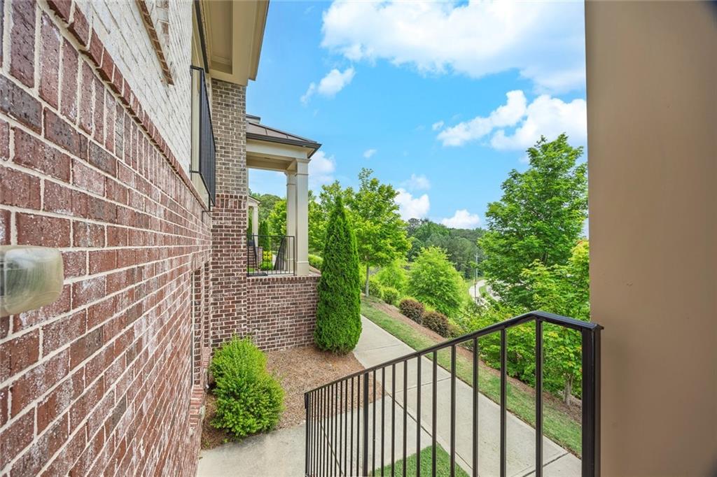 416 Montclair Court, Woodstock, Georgia image 6