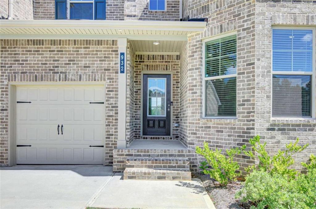 932 Melville Drive