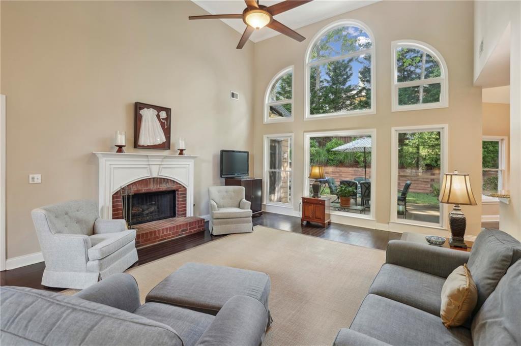 378 Rhodes House Drive, Suwanee, Georgia image 6