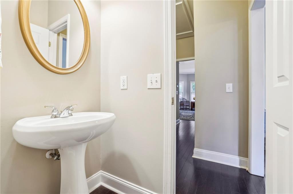 378 Rhodes House Drive, Suwanee, Georgia image 14