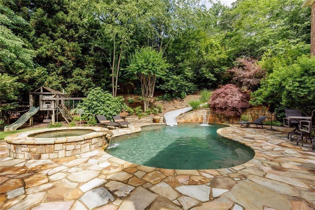 5284 Vernon Springs Trail NW