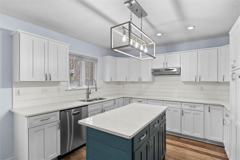 2117 Lakeview Pkwy