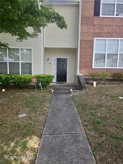 Townhouse For Sale - 172 Odyssey Turn<br/> Conyers, GA 30012