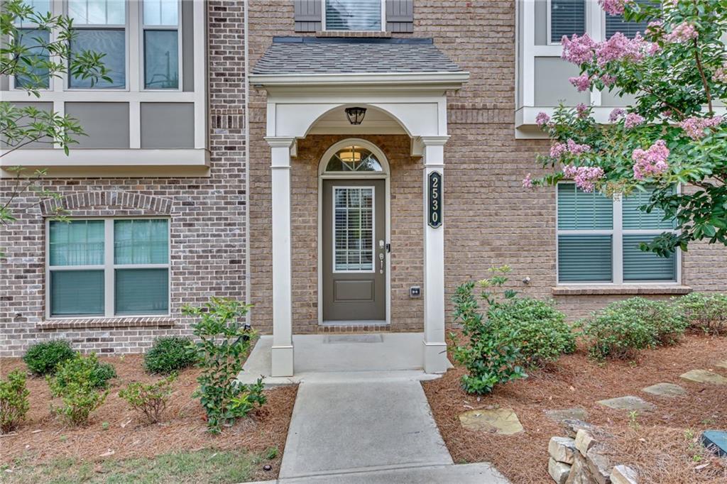 2530 Clairebrooke Bend