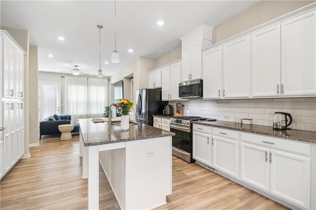 3313 Park Pointe Circle