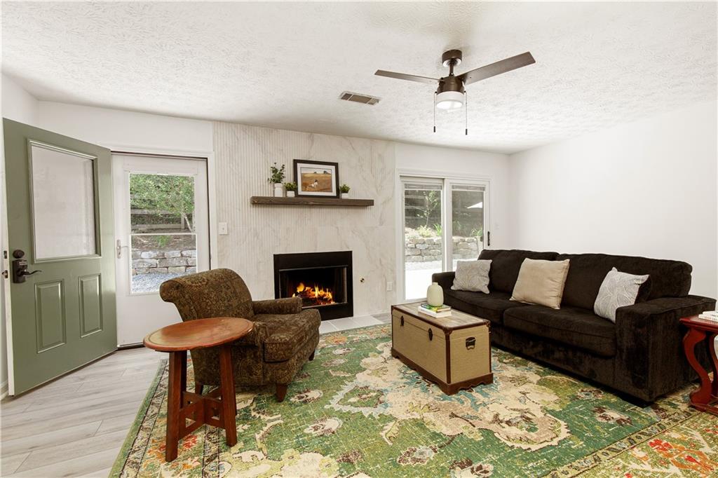 340 Monivea Lane, Roswell, Georgia image 7