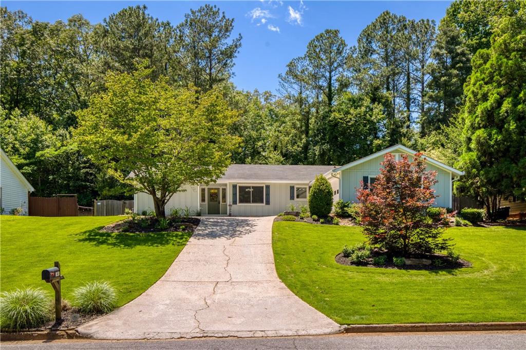 340 Monivea Lane, Roswell, Georgia image 1