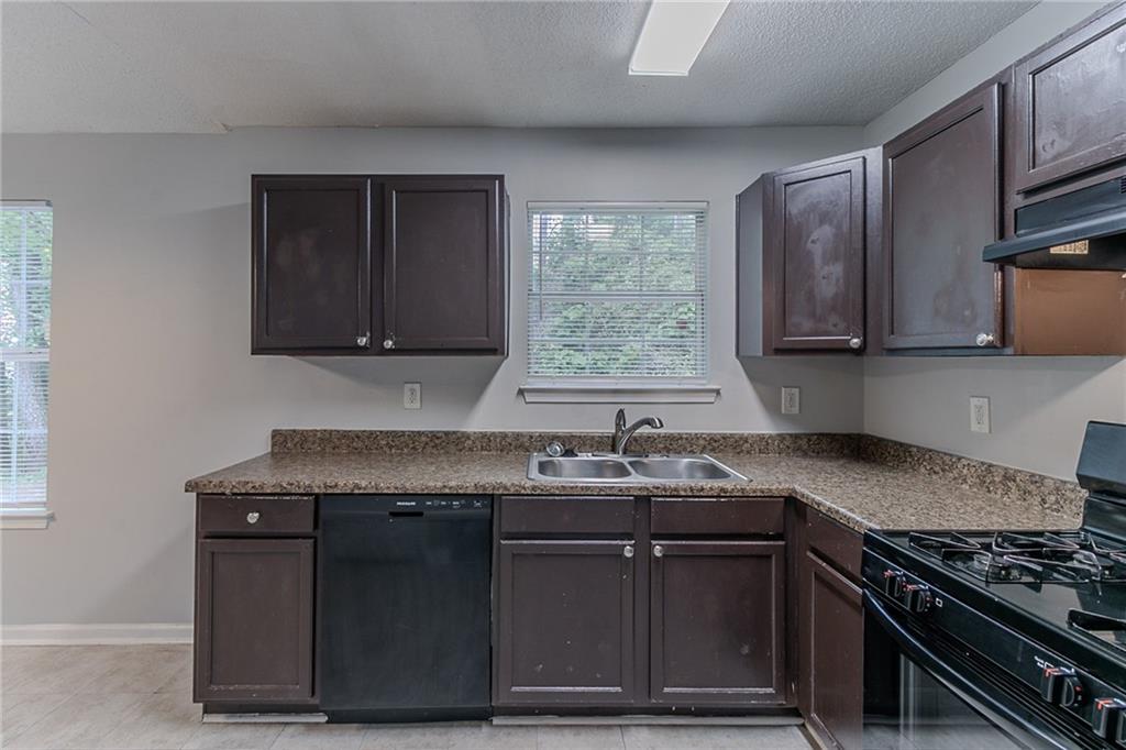 2319 Rambling Way, Lithonia, Georgia image 7