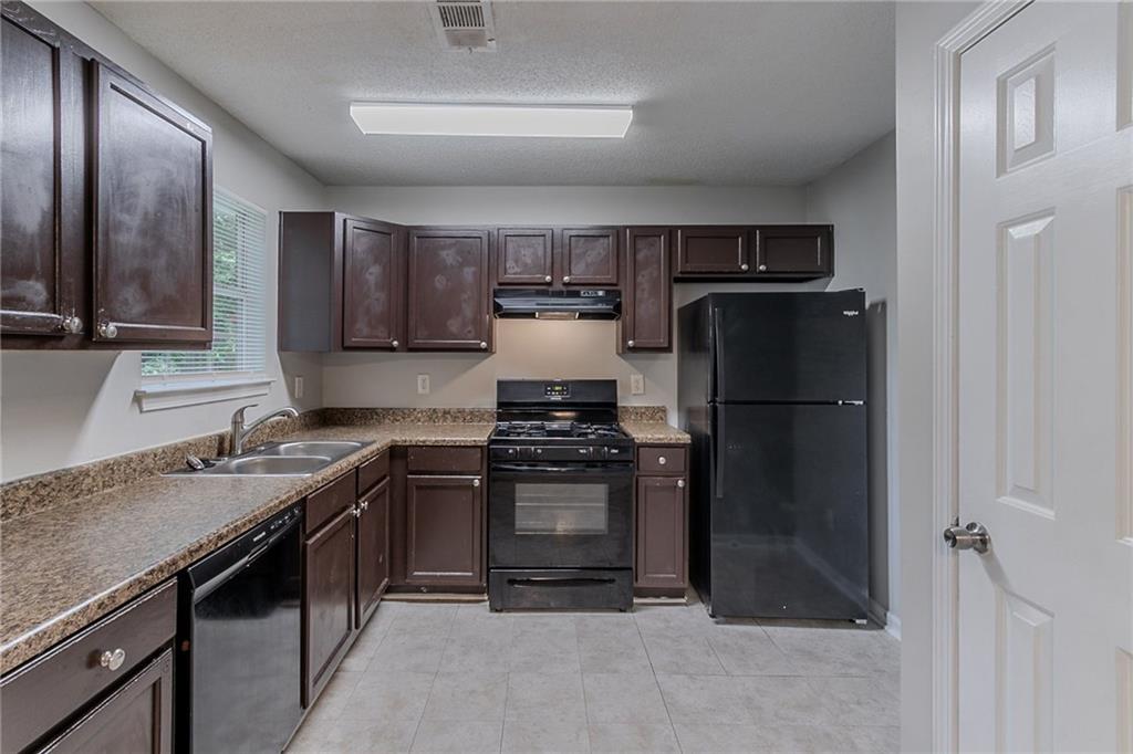 2319 Rambling Way, Lithonia, Georgia image 6