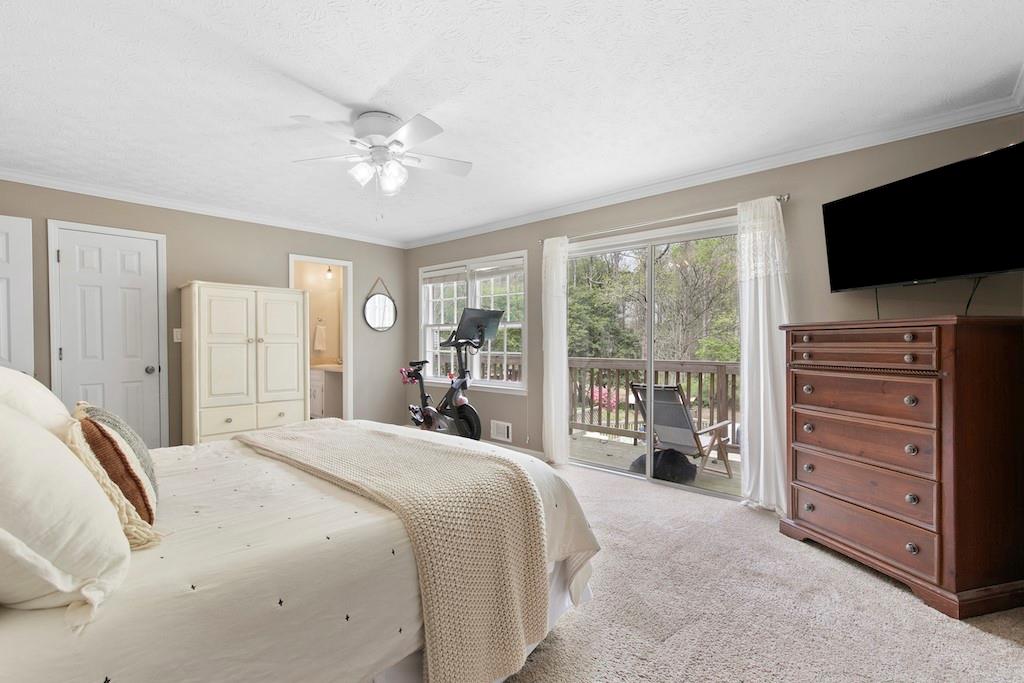 1068 Gwens Trail, Lilburn, Georgia image 32