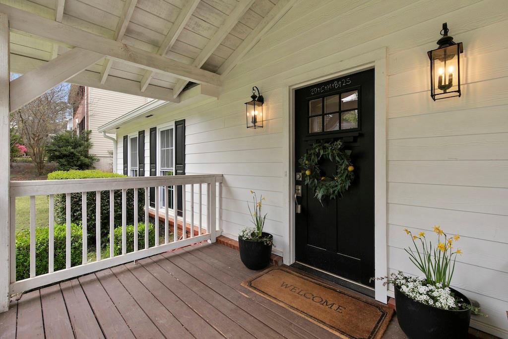1068 Gwens Trail, Lilburn, Georgia image 4