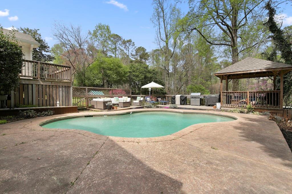 1068 Gwens Trail, Lilburn, Georgia image 37