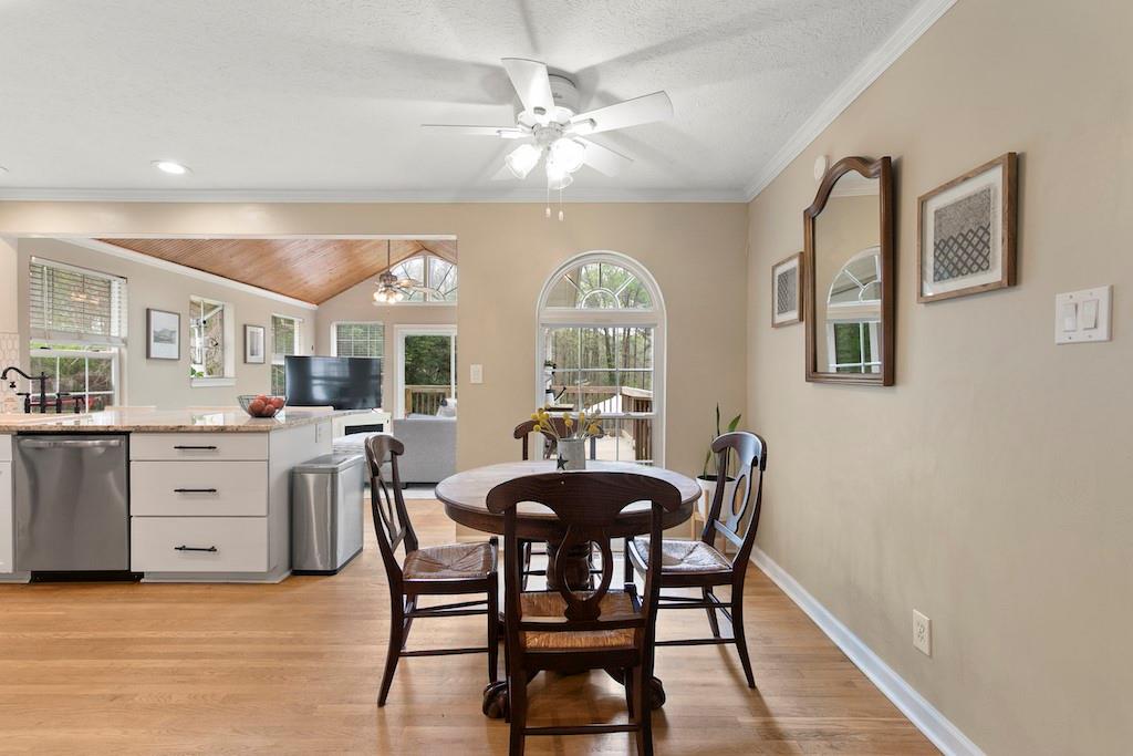 1068 Gwens Trail, Lilburn, Georgia image 10