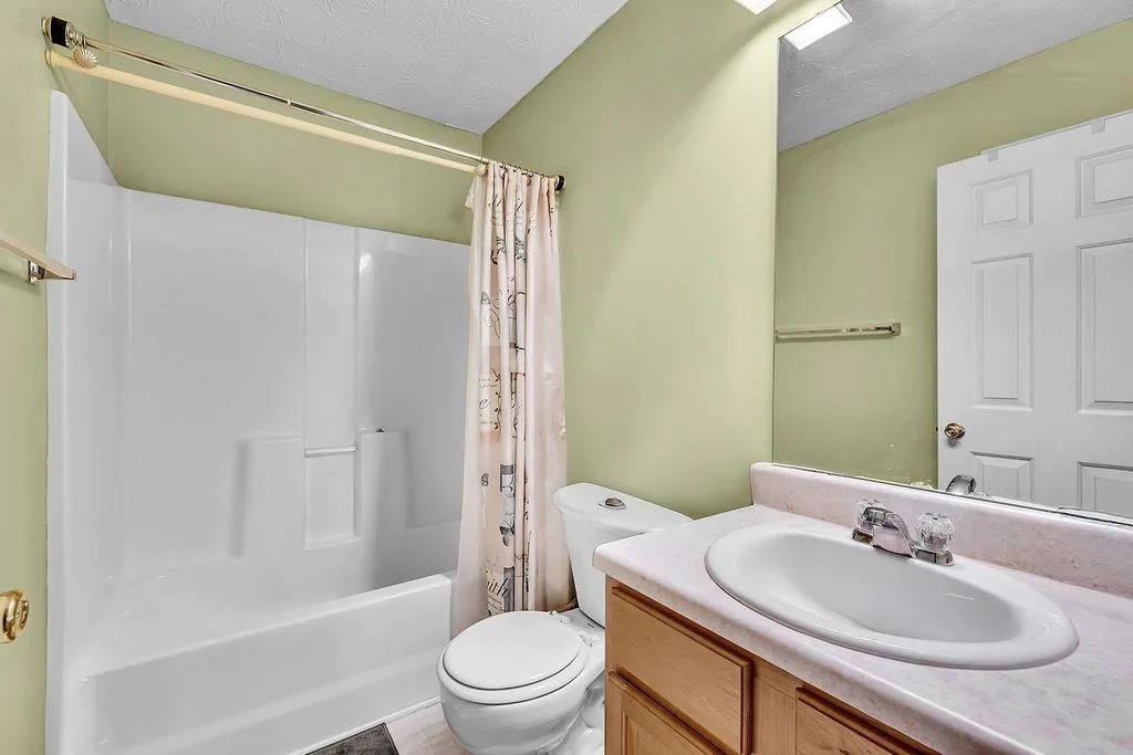 Hampton, Georgia 30228, United States, 4 Bedrooms Bedrooms, ,3 BathroomsBathrooms,Residential,Active,242535