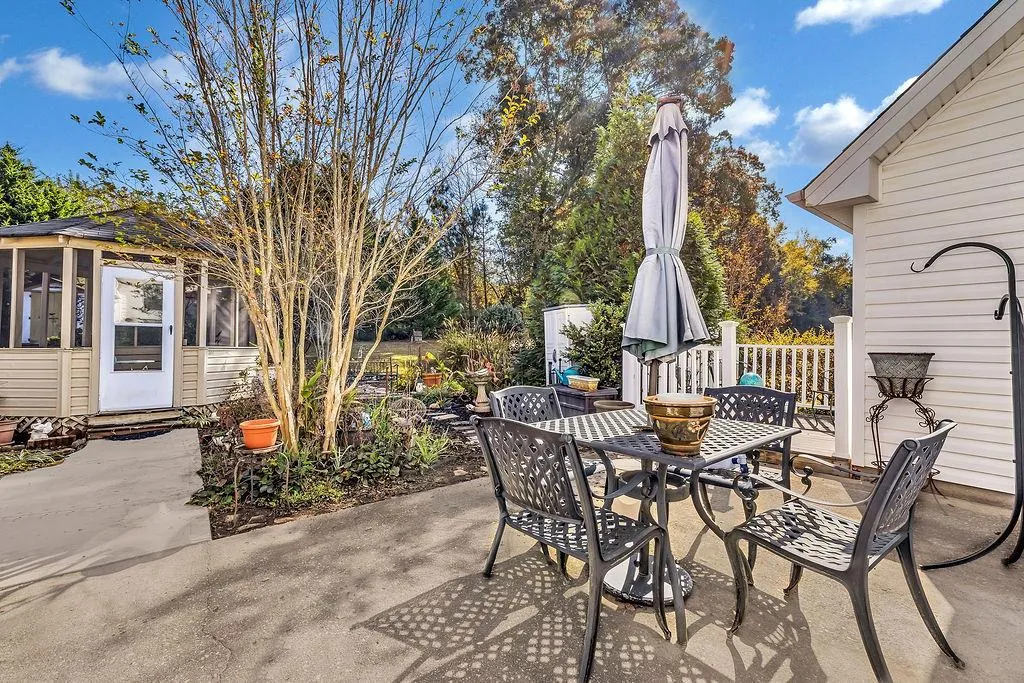 Hampton, Georgia 30228, United States, 4 Bedrooms Bedrooms, ,3 BathroomsBathrooms,Residential,Active,242535