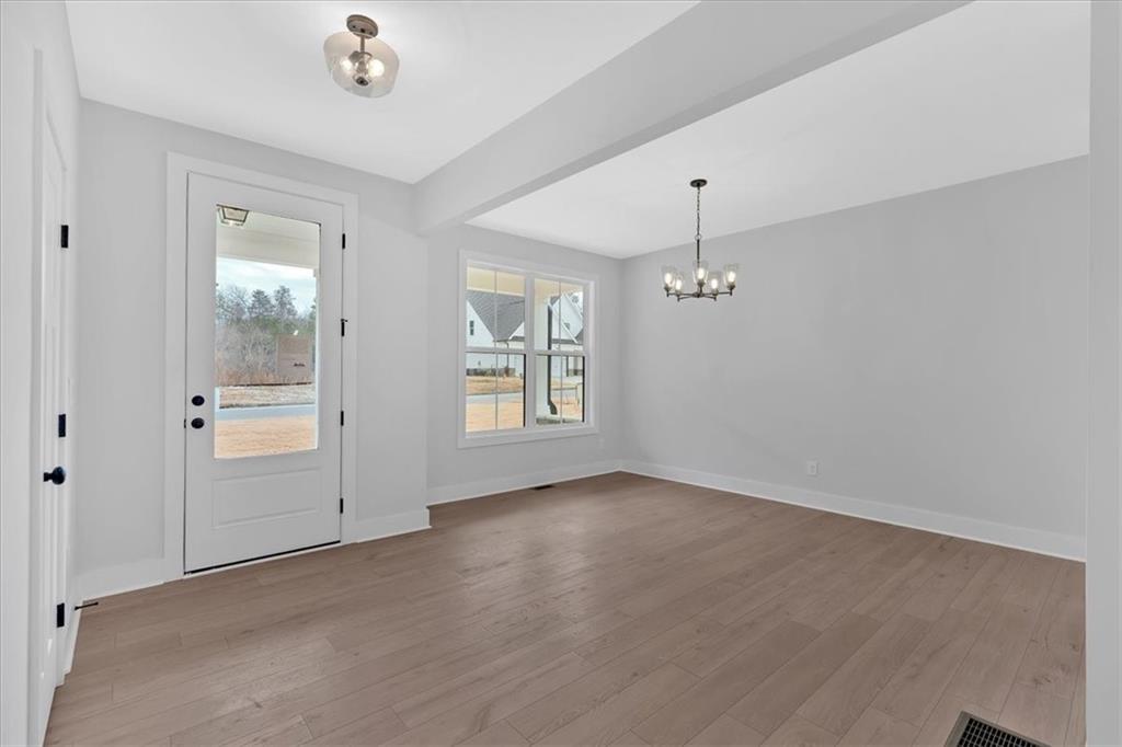 28 Creekview Drive SE