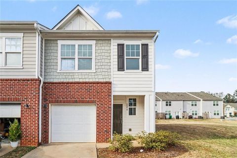 Townhouse For Sale - 2374 Camden Oak Way<br/> Lithonia, GA 30058