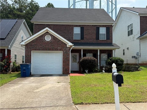 Homes For Rent - 7544 Winderemere Park<br/> Riverdale, GA 30274