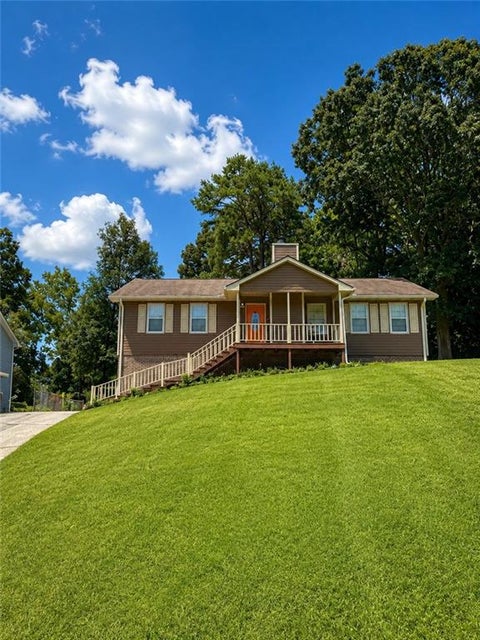 Homes For Sale - 3806 Etna Drive<br/> Snellville, GA 30039