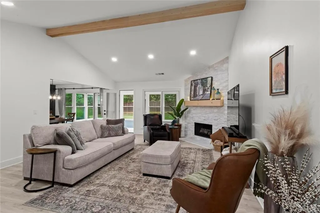 Cumming, Georgia 30041, United States, 3 Bedrooms Bedrooms, ,2 BathroomsBathrooms,Residential,Coming Soon,231951